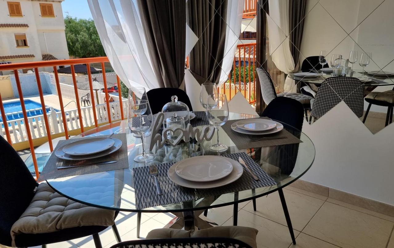 Sunny Apartament Near La Mata Beach تورّيفيِخا المظهر الخارجي الصورة
