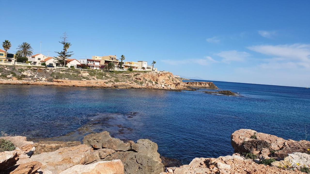 Sunny Apartament Near La Mata Beach تورّيفيِخا المظهر الخارجي الصورة