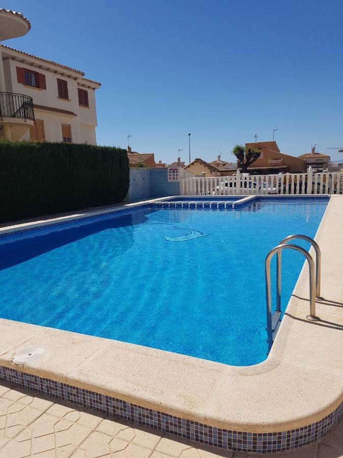 Sunny Apartament Near La Mata Beach تورّيفيِخا المظهر الخارجي الصورة